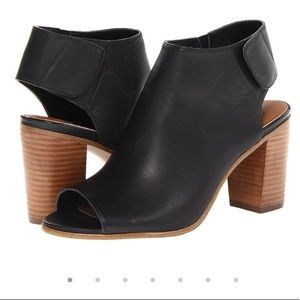 Steve Madden Black Peep Toe Heels | Size 9